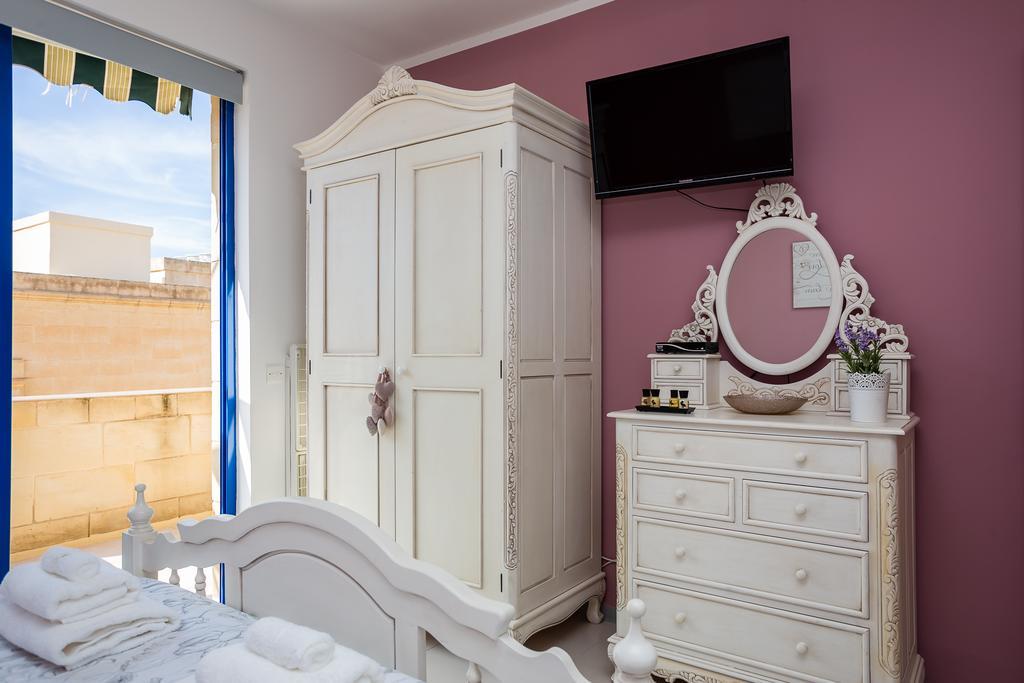 Ferienwohnung Seaview Luxury Penthouse With Shared Swimming Pool Għajnsielem Exterior foto