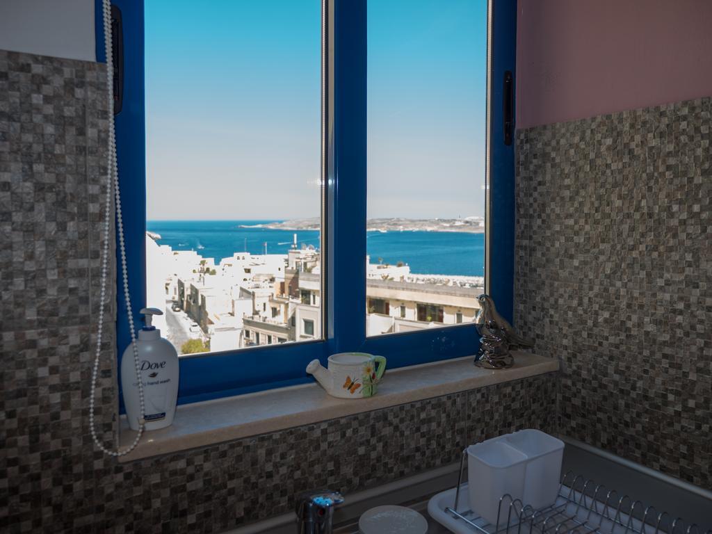 Ferienwohnung Seaview Luxury Penthouse With Shared Swimming Pool Għajnsielem Exterior foto