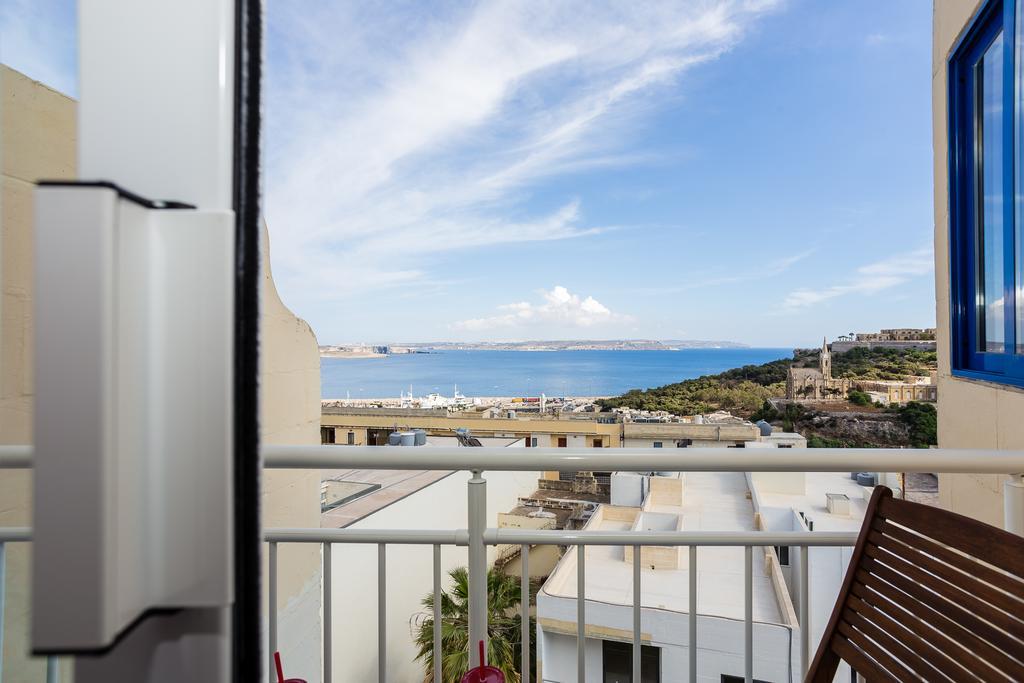 Ferienwohnung Seaview Luxury Penthouse With Shared Swimming Pool Għajnsielem Exterior foto