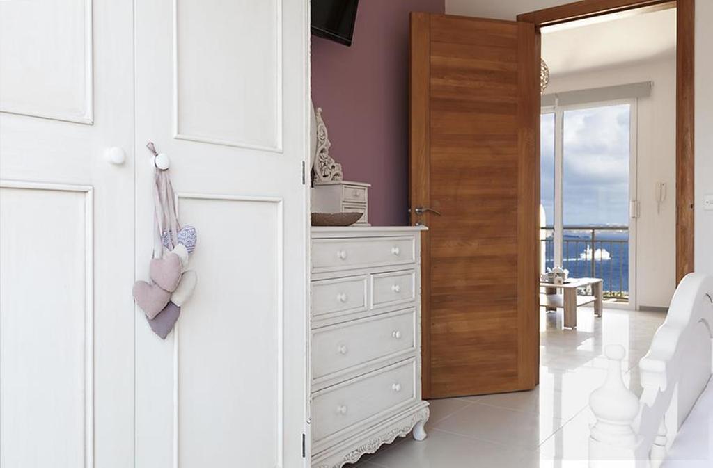 Ferienwohnung Seaview Luxury Penthouse With Shared Swimming Pool Għajnsielem Exterior foto